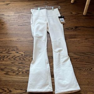 NWT - North Face Women’s Snoga Snow Pants - Gardenia White Size 6